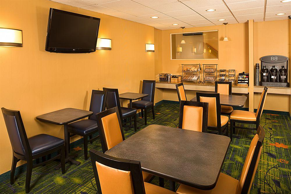 Fairfield Inn By Marriott New York Laguardia Airport/Flushing Esterno foto
