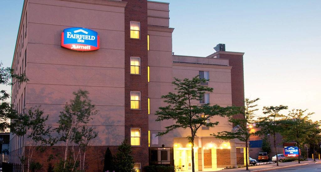 Fairfield Inn By Marriott New York Laguardia Airport/Flushing Esterno foto